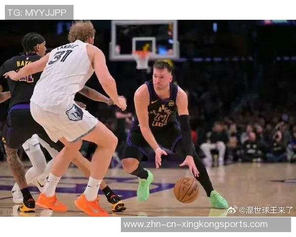 巴克利指出东契奇与詹姆斯防守不足湖人需其他球员积极补位提升防守力度 巴克利指出东契奇与詹姆斯防守不足湖人需其他球员积极补位提升防守力度